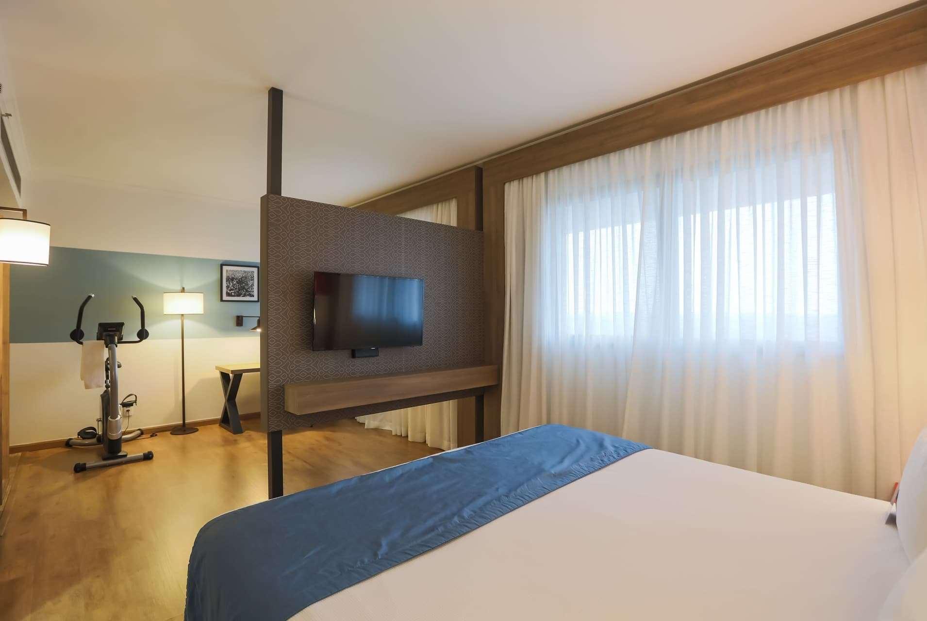 Tryp By Wyndham Ribeirao Preto Hotel Exterior photo A room at the hotel