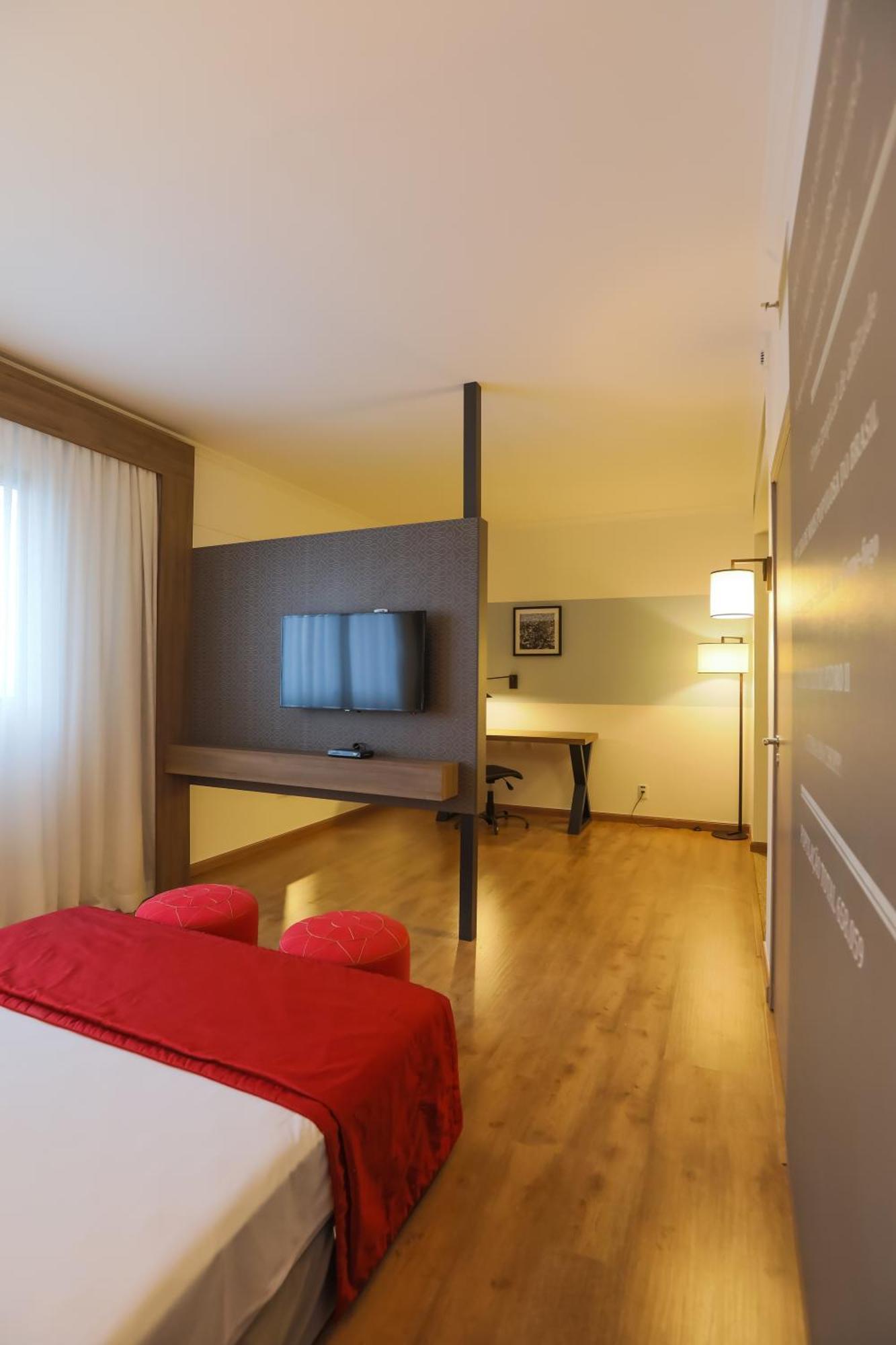Tryp By Wyndham Ribeirao Preto Hotel Exterior photo A typical room at the hotel